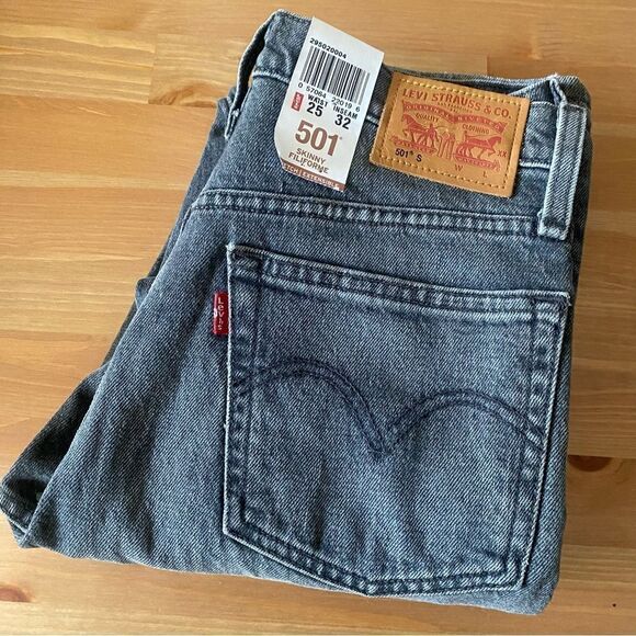 NWT Levi’s Skinny Filiforme 501 Black Wash - Picture 2 of 6
